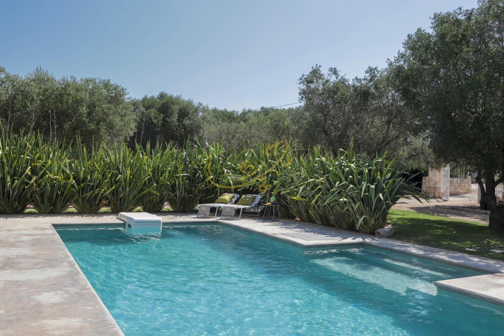 오스투니 Td Dimora Del Giglio With Organic Garden With Pool 빌라 외부 사진